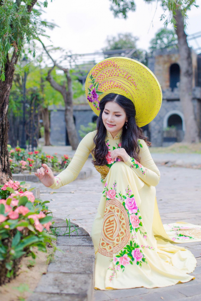 C&ocirc; từng c&oacute; qu&aacute; khứ tủi cực, cuộc sống h&ocirc;n nh&acirc;n t&ugrave; ngục k&eacute;o d&agrave;i 5 năm.