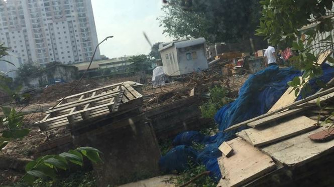 Ngo&agrave;i khu nh&agrave; ph&ograve;ng kinh doanh được x&acirc;y dựng khang trang để tiện giao dịch mua b&aacute;n với kh&aacute;ch h&agrave;ng th&igrave; dự &aacute;n n&agrave;y mới đang thi c&ocirc;ng