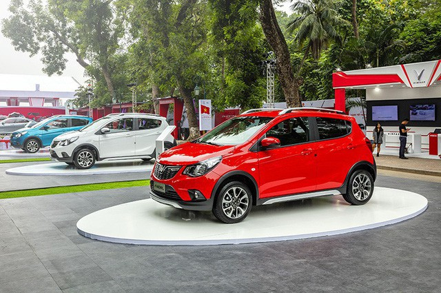 VinFast điều chỉnh gi&aacute; b&aacute;n với xu hướng giảm ưu đ&atilde;i so với thời điểm giới thiệu v&agrave;o th&aacute;ng 11/2018 tại H&agrave; Nội.