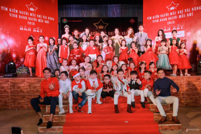 Một số h&igrave;nh ảnh của &Aacute; hậu sắc đẹp to&agrave;n cầu 2018.