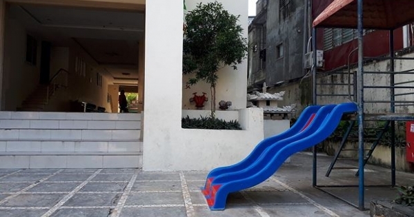 Vụ bé 3 tuổi tử vong dưới sân chung cư: Ai chịu trách nhiệm?