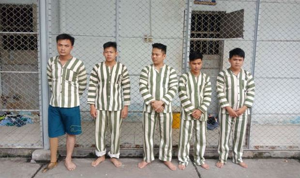 Nh&oacute;m đối tượng tại cơ quan c&ocirc;ng an.