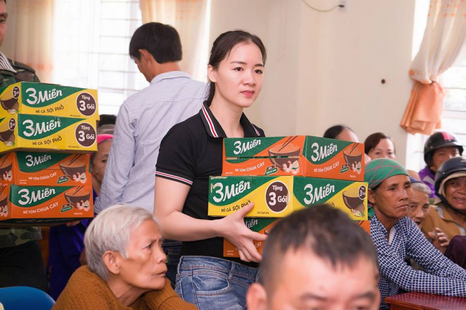 &nbsp;&Aacute;&nbsp; hậu Ho&agrave;i Linh