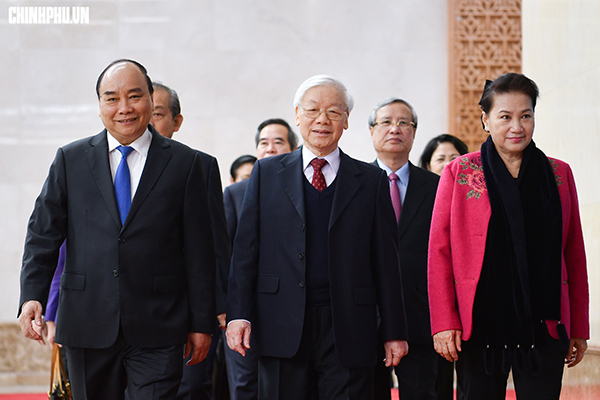 Tổng b&iacute; thư, Chủ tịch nước Nguyễn Ph&uacute; Trọng, Thủ tướng Nguyễn Xu&acirc;n Ph&uacute;c, Chủ tịch QH Nguyễn Thị Kim Ng&acirc;n tới dự hội nghị. Ảnh: VGP