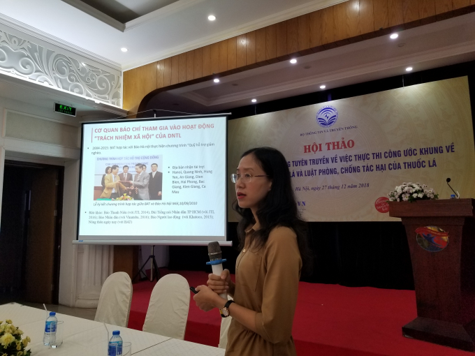 B&agrave; L&ecirc; Thị Thu, đại diện tổ chức Tổ chức HealthBridge Canada chia sẻ về tầm quan trọng của b&aacute;o ch&iacute; trong việc tuy&ecirc;n truyền kiểm so&aacute;t thuốc l&aacute;.