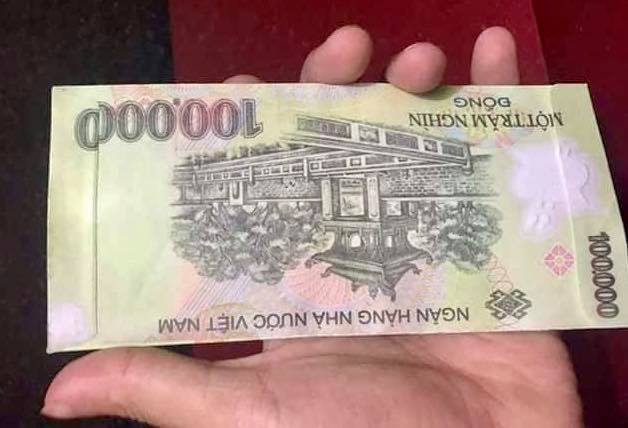 Bao l&igrave; x&igrave; bằng 'tiền 500 ng&agrave;n đồng' g&acirc;y sốt thị trường Tết