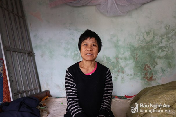 Sau 20 năm bị b&aacute;n sang xứ người, b&agrave; Hoa đ&atilde; được đo&agrave;n tụ c&ugrave;ng gia đ&igrave;nh.