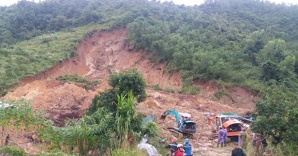 Lở núi vùi nhà dân ở Khánh Hòa, 3 phụ nữ thiệt mạng