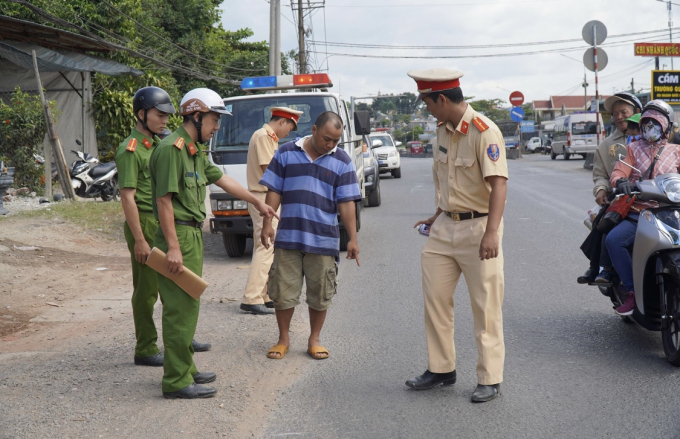 7F0381BE-2CBA-4B6F-AAF7-9125EC3096B5.