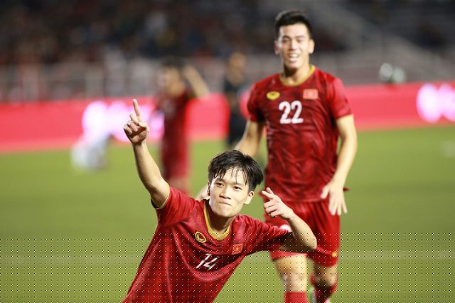 Hoàng Đức với “siêu phẩm” đem về chiến thắng 2-1 cho U22 Việt Nam trước U22 Indonesia