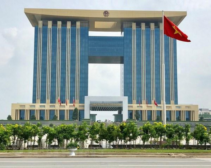 binh-duong-tuyen-hang-chuc-can-bo-chua-du-bang-cap