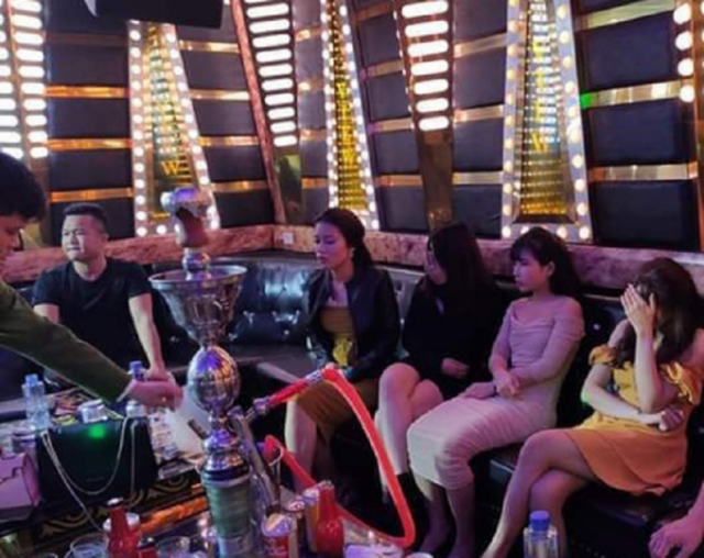 Quảng Ninh: Đột kích quán karaoke, phát hiện hàng chục thanh niên phê ma túy