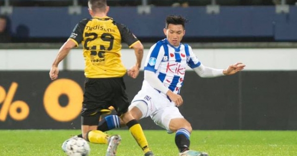 Văn Hậu nhận thẻ vàng trong ngày Heerenveen chiến thắng ở Cúp Quốc gia Hà Lan