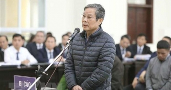 Khi cựu Bộ trưởng bối rối khai ra số tiền hàng triệu USD