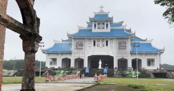 Thăm thánh đường La Vang