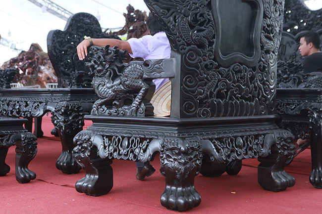 dai gia thanh hoa &amp;quot;vac&amp;quot; bo sieu ban ghe 27 ty di trien lam hinh anh 6