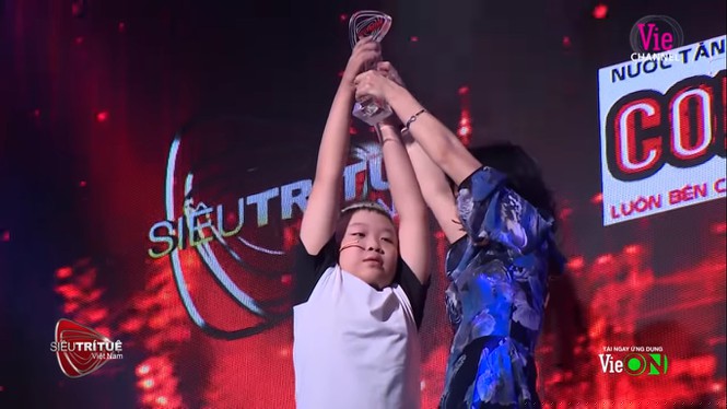 Thần đồng 11 tuổi thắng áp đảo ‘thiên tài sử học’ Phước Vinh, khán giả bất bình - ảnh 4