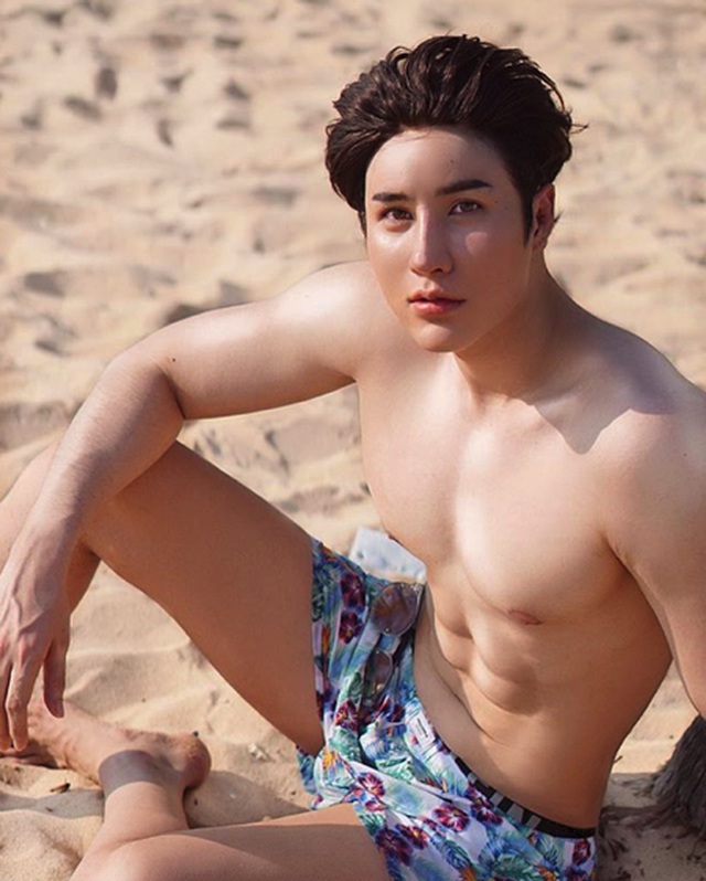 Ome Pangpaparn, nam người mẫu khiến dịch vụ phẫu thuật cơ bụng 6 múi trở thành cơn sốt.