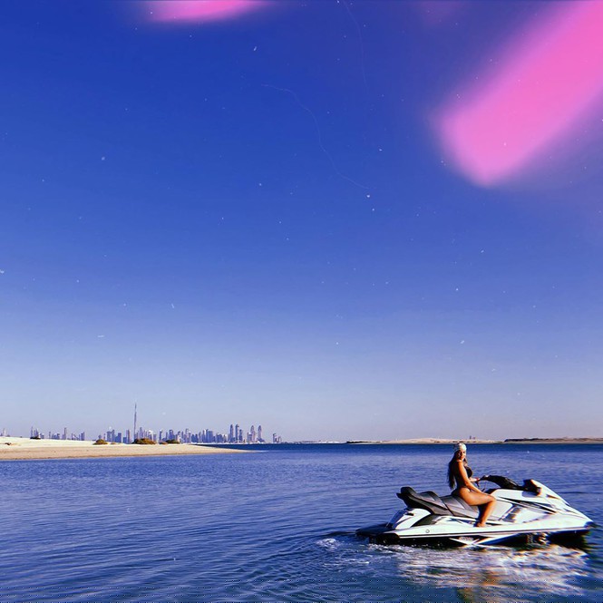 Cristiano Ronaldo và bạn gái gợi cảm đi nghỉ ở Dubai - ảnh 1