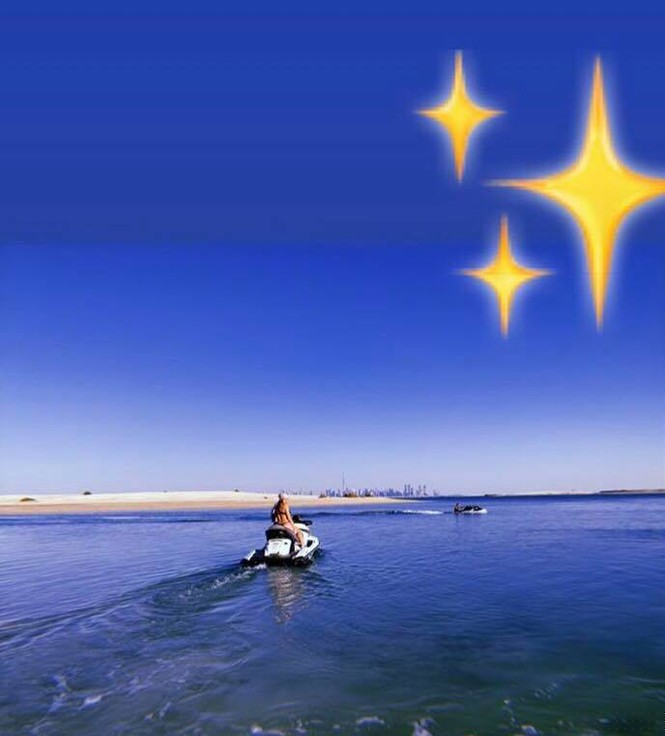 Cristiano Ronaldo và bạn gái gợi cảm đi nghỉ ở Dubai - ảnh 2