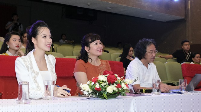 Nhan sắc xinh đẹp của giám khảo Hoa khôi Sinh viên Việt Nam 2020 - ảnh 1