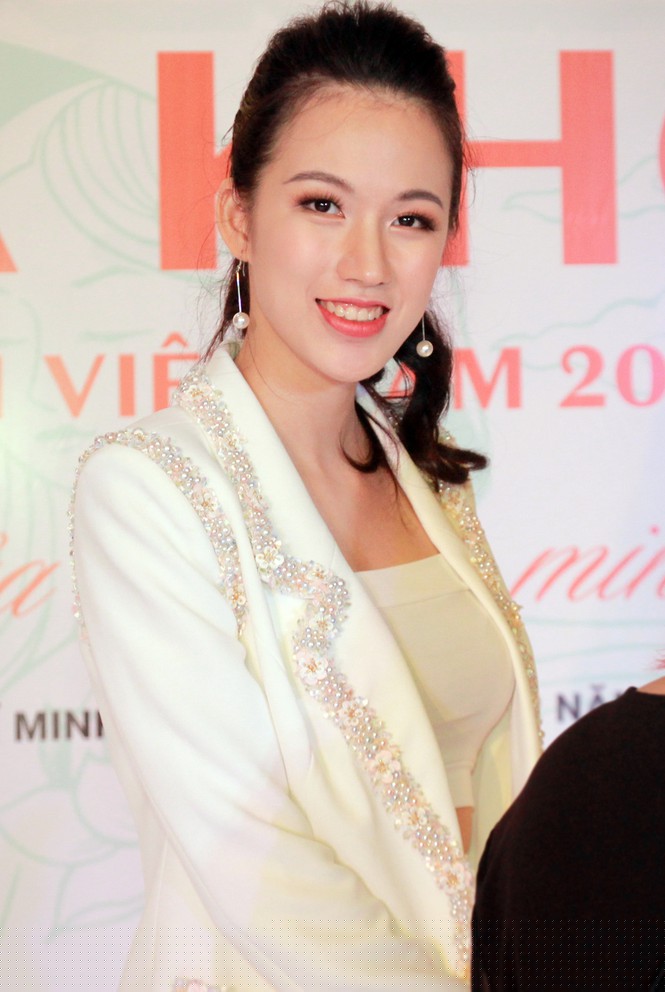 Nhan sắc xinh đẹp của giám khảo Hoa khôi Sinh viên Việt Nam 2020 - ảnh 4