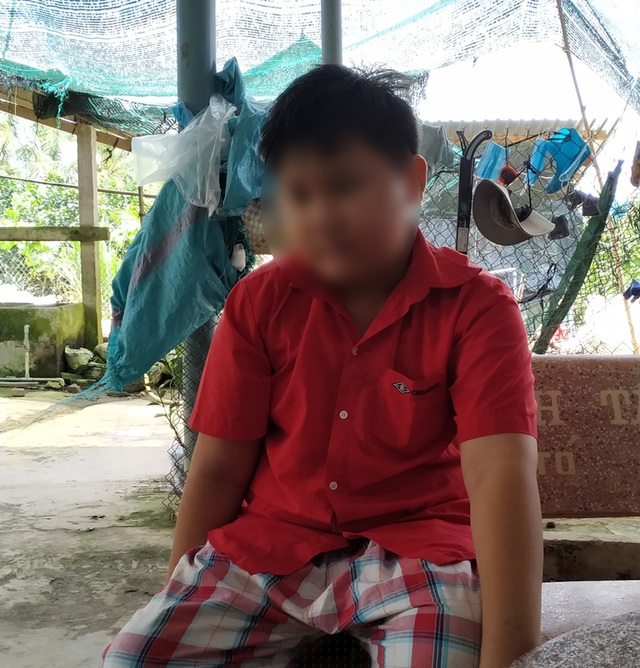 Em M. T. phải nhập viện vì bị cô giáo cho thụt dầu 200 cái vì không thuộc bài