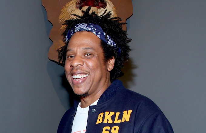 Zay Z thu về 560 triệu USD trong 10 năm, xếp vị trí thứ 4. Sau nhiều chuyến lưu diễn với bà xã Beyonce, nam nghệ sĩ hiện lui về sản xuất âm nhạc và đầu tư kinh doanh.