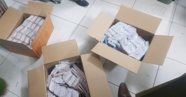 Công an Hà Nội bắt lô Iphone lậu trị giá 8 tỷ đồng của Công ty CP dịch vụ hàng hoá Nội Bài