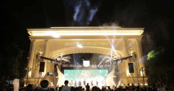 Vinhomes Star City khai trương cổng chào Victoria và quảng trường ánh sáng