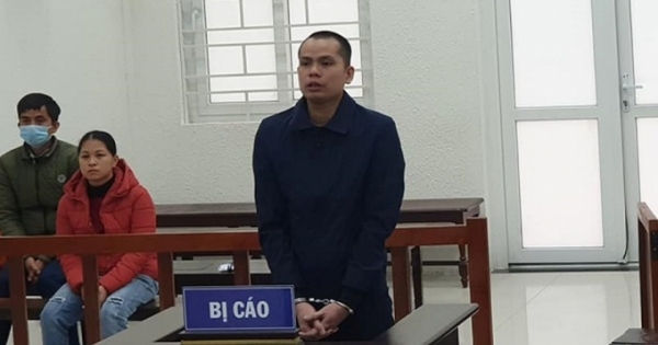 Uống rượu rồi vác dao đâm vợ nhiều nhát