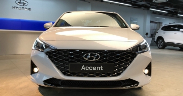 Bảng giá xe Hyundai tháng 12/2020: Ra mắt mẫu xe Accent bản nâng cấp 2021