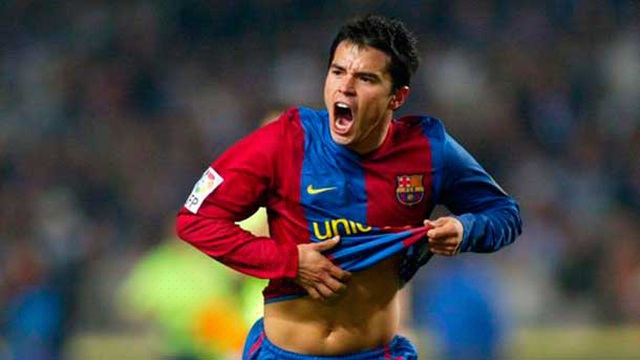 Tr&aacute;i ngược với kỳ vọng của Barcelona, Saviola chỉ chơi ở mức