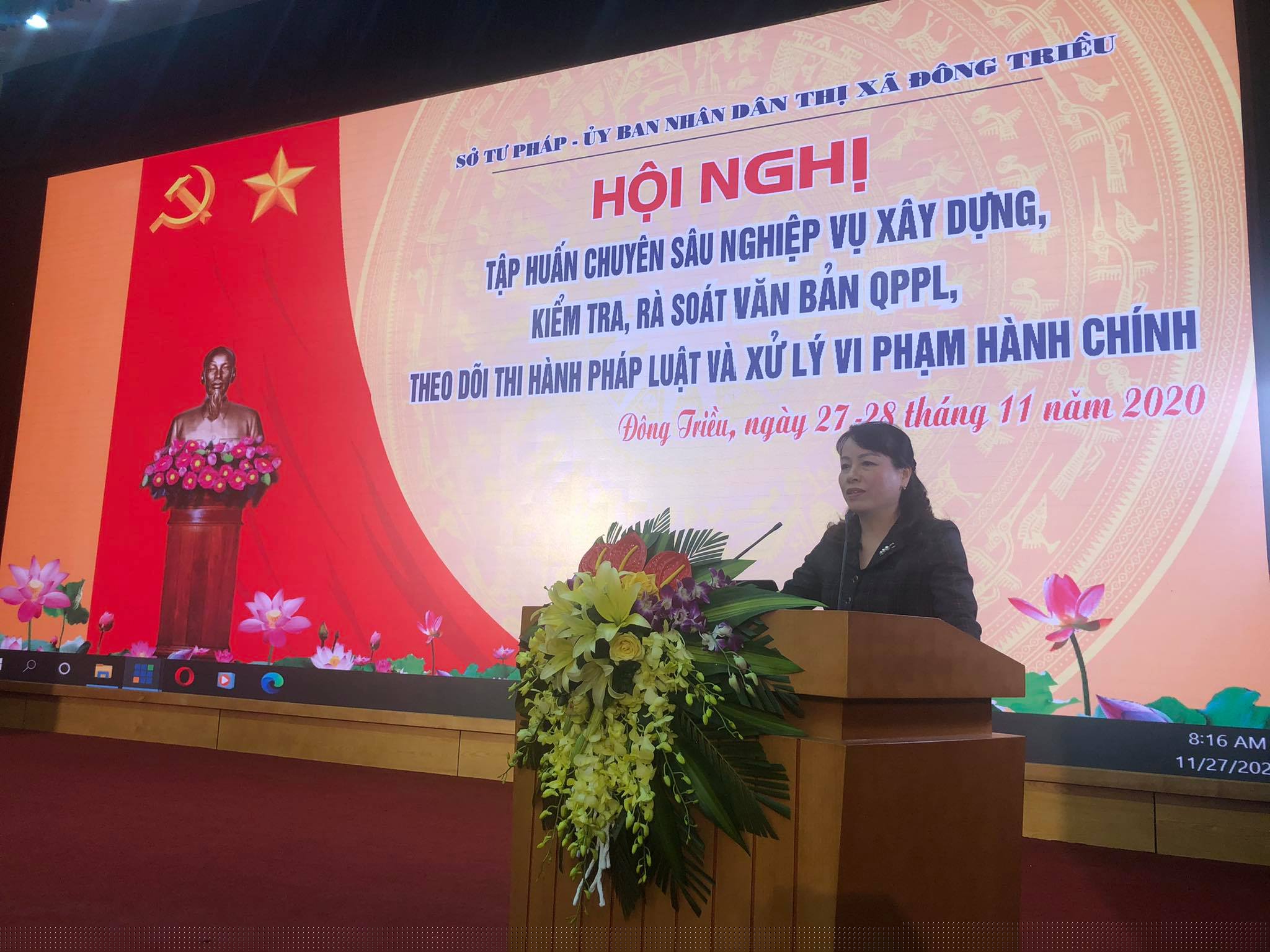 Đ/c Huỳnh Thị Mai Anh – PGĐ Sở Tư pháp phát biểu khai mạc hội nghị