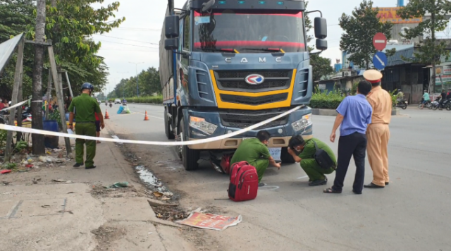 Bình Dương: Một người tử vong sau chạm với xe tải