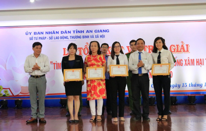 d056ee6fbfca4e9417db