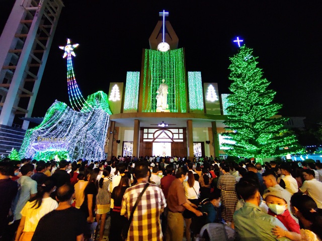 Những ngày lễ lạt, có khi trở thành nỗi sợ hãi với nhiều người  (Ảnh: Phạm Nguyễn)