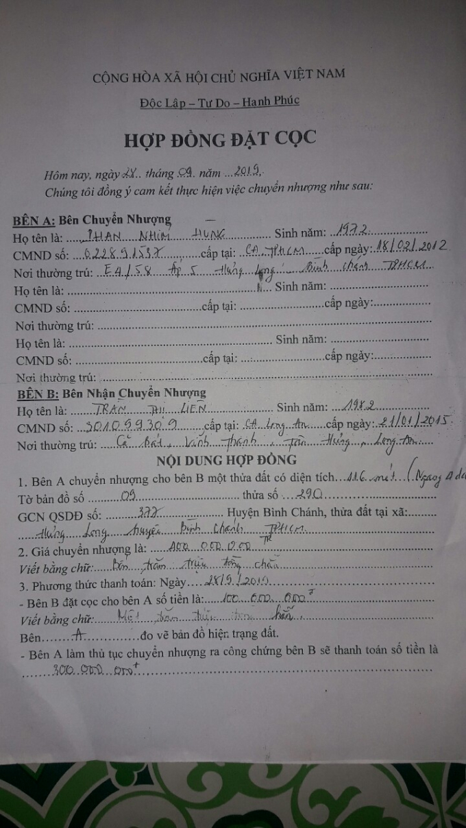 hợp đồng đặt cọc tiền mua đất do ông Phan Chiếm Hùng nhận tiền của bà Trần Thị Liên.