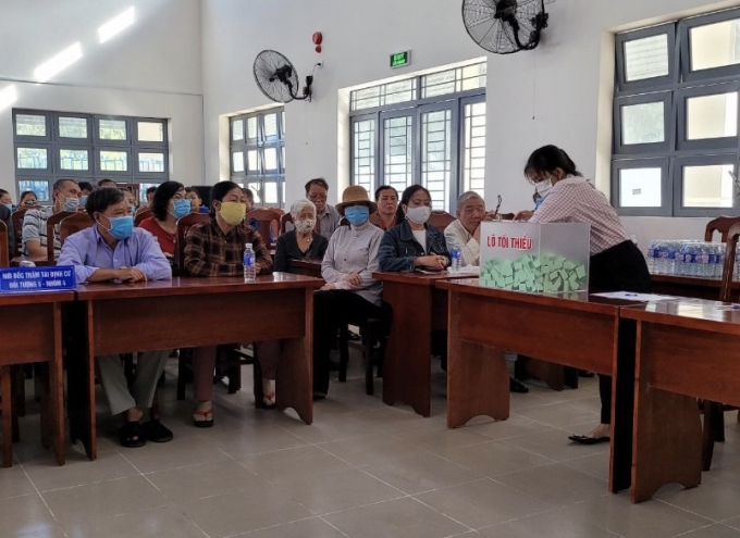 84AB9B51-C67A-41C8-9350-5AB8F28DCF33.