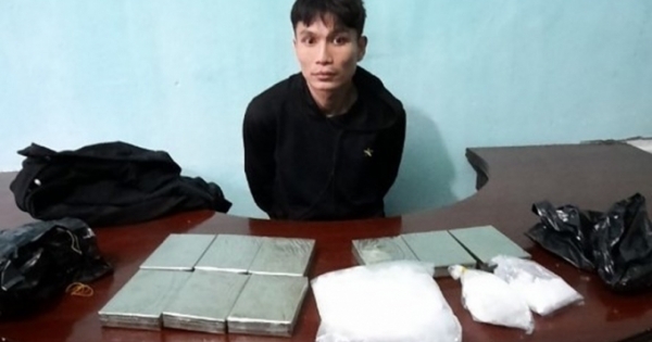 Hòa Bình: Bắt 2 đối tượng cất giấu ma túy một cách tinh vi dưới gầm xe máy