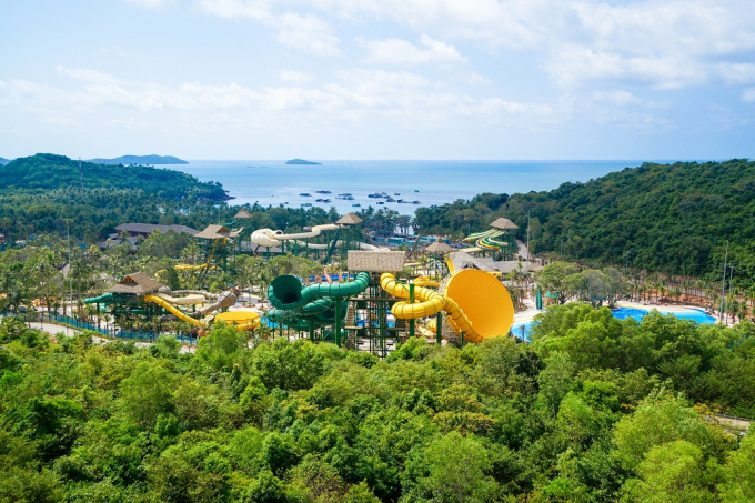 Anh 3_ Aquatopia Water Park