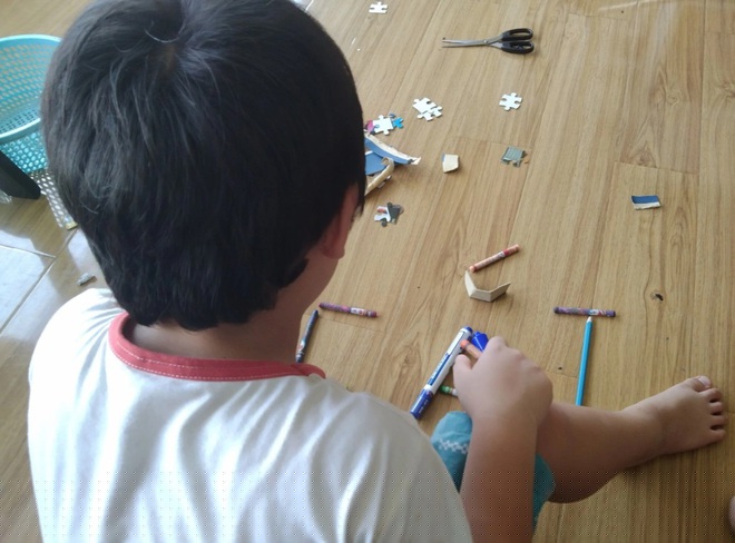 Nhiều phụ huynh chưa sẵn sàng cho trẻ quay lại trường khi gần Tết, dịch bệnh đang phức tạp trở lại (Ảnh: HN).