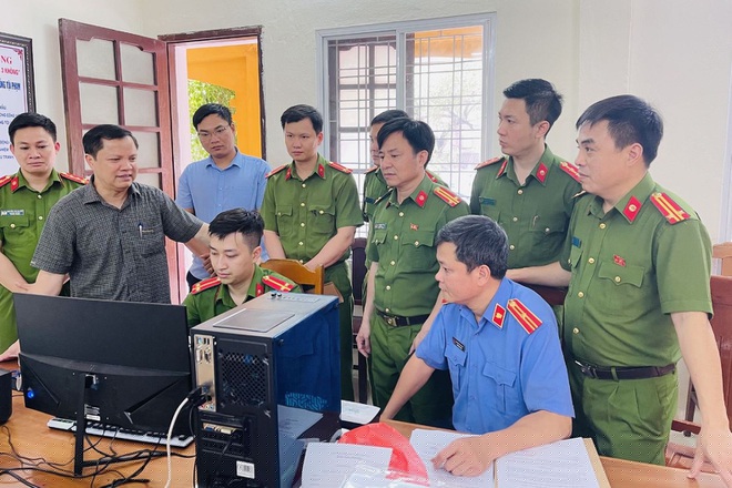 Cơ quan chức năng lên phương án điều tra vấn nạn cho vay qua ứng dụng online tín dụng đen. (Ảnh: Công an cung cấp).