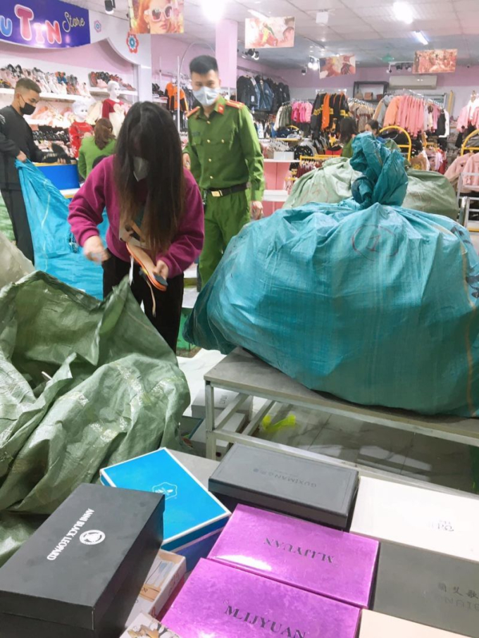 5203FD7F-141D-4C46-AE76-00E85C589AFC.