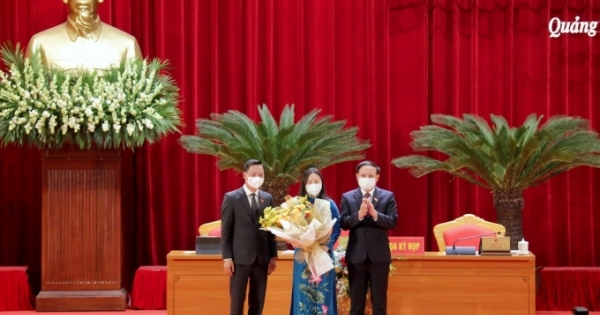 Quảng Ninh: Bầu Phó Chủ tịch HĐND tỉnh, bãi nhiệm tư cách đại biểu HĐND tỉnh đối với nguyên Bí thư Cô Tô