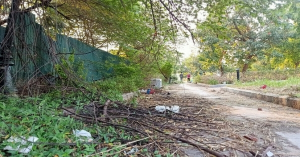 Nhếch nhác công viên hồ điều hoà Mai Dịch gần 1.000 tỷ giữa Thủ đô