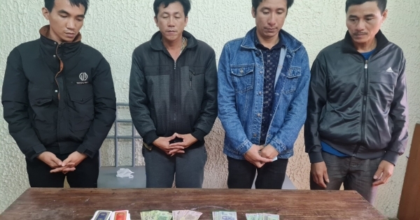 Quảng Bình: Bắt giữ nhóm đối tượng đánh bạc, sát phạt nhau bằng hình thức "ba cây"