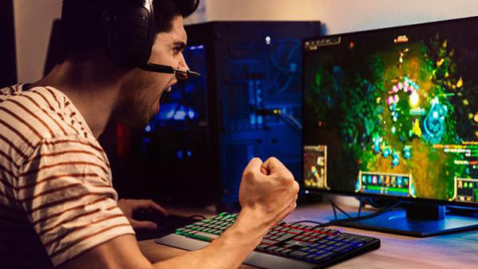 Nhức nhối vấn nạn chửi nhau trong game online.