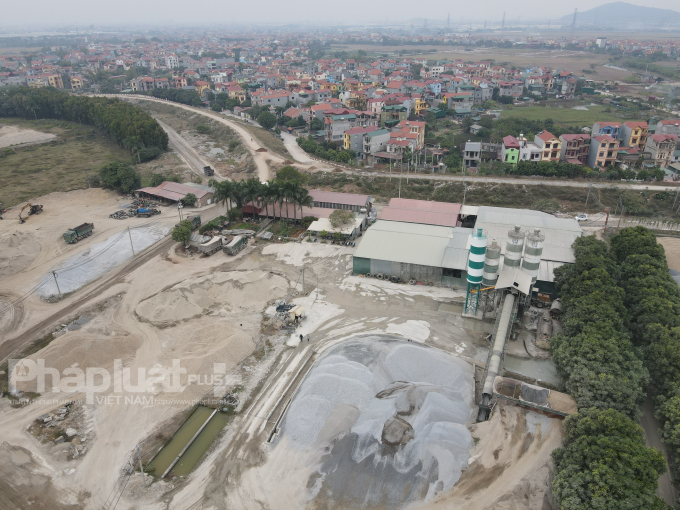 Trước đó, Sở Nông nghiệp và Phát triển nông thôn tỉnh Bắc Ninh đã đề nghị UBND huyện Tiên Du, UBND huyện Yên Phong: Chỉ đạo các ngành chức năng của huyện, UBND các xã có công trình xây dựng vi phạm trên địa bản đã bị xử phạt nêu trên khẩn trương khắc phục hậu quả buộc tháo dỡ toàn bộ các công trình vi phạm trái phép. Yêu cầu, chỉ đạo là rõ ràng như vậy, tuy nhiên nếu cứ tiếp tục tái diễn tình trạng