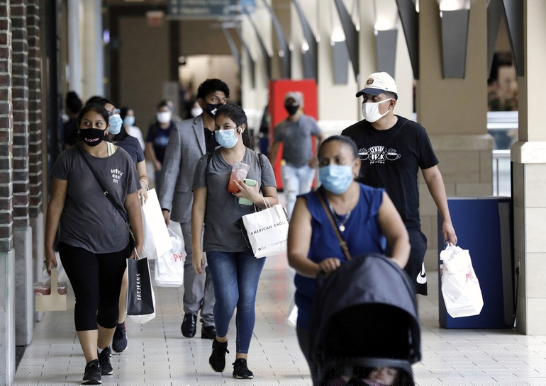 Đại dịch Covid-19 đã làm thay đổi lối sống, suy nghĩ của con người (Ảnh: Getty).